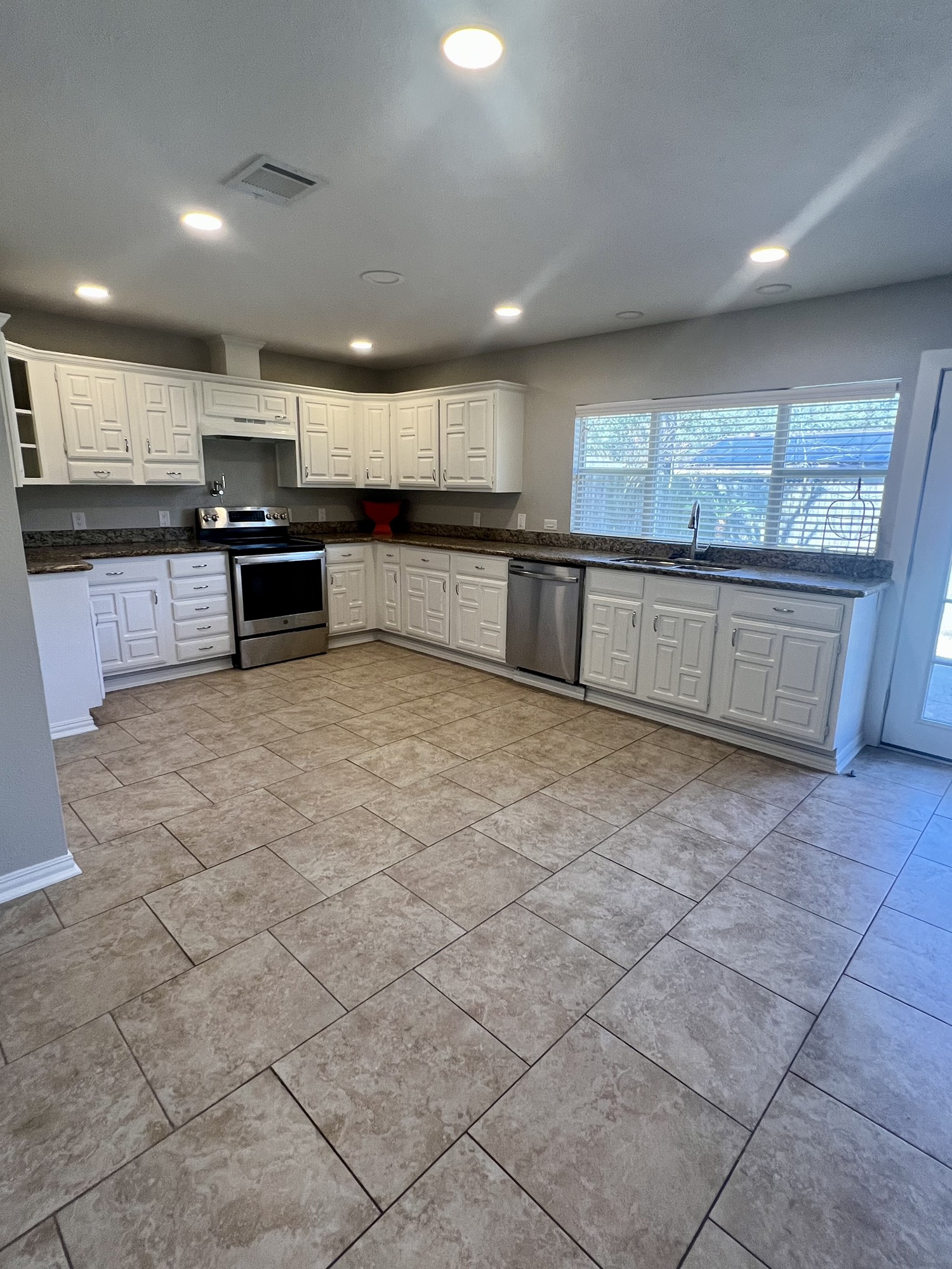 3906 Coltwood Drive Spring, TX 77388 - Photo 8 of 33