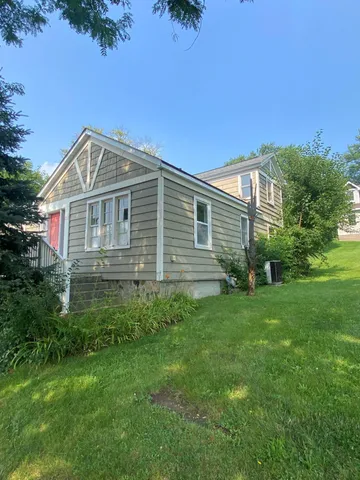 $300,000 | 131 West Street, Lake Geneva, WI 53147