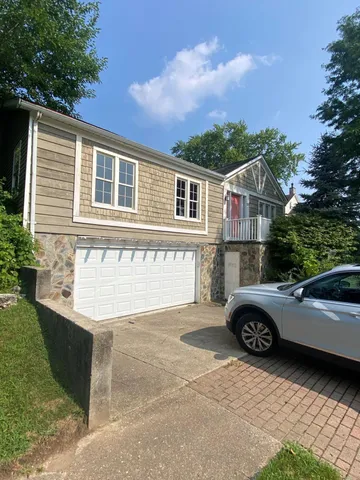 $300,000 | 131 West Street, Lake Geneva, WI 53147