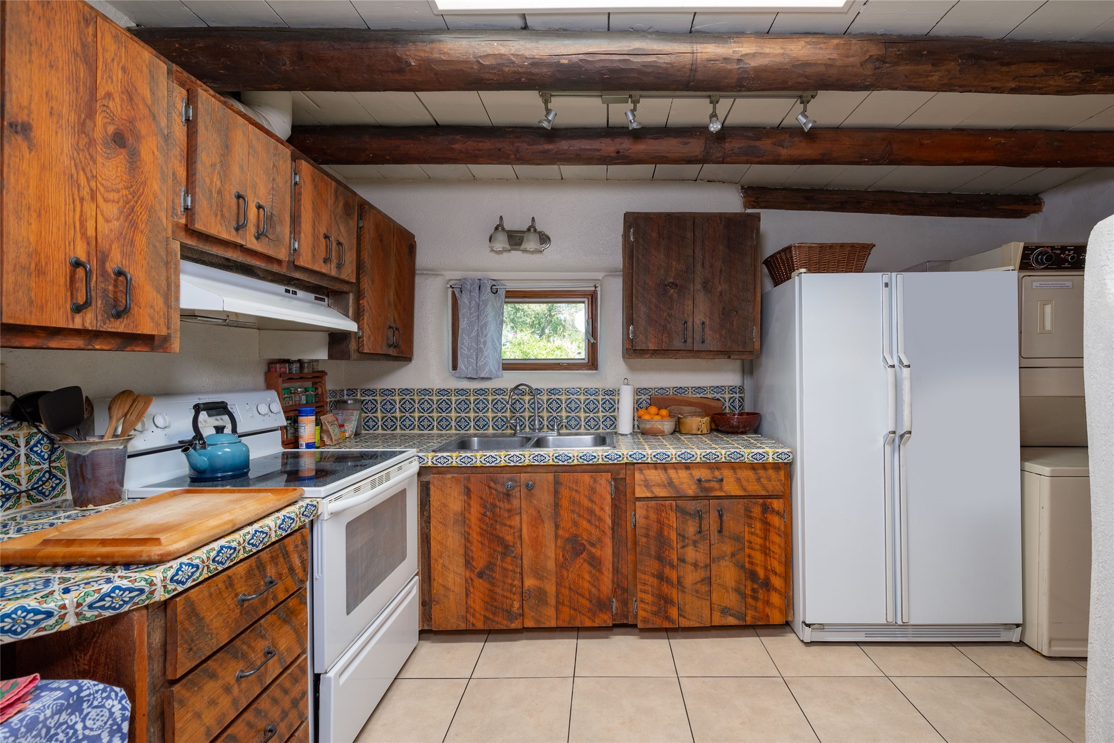 2175 Old Arroyo Chamiso Road, Unit 2 Santa Fe, NM 87505 - Photo 13 of 20 Kitchen with west window