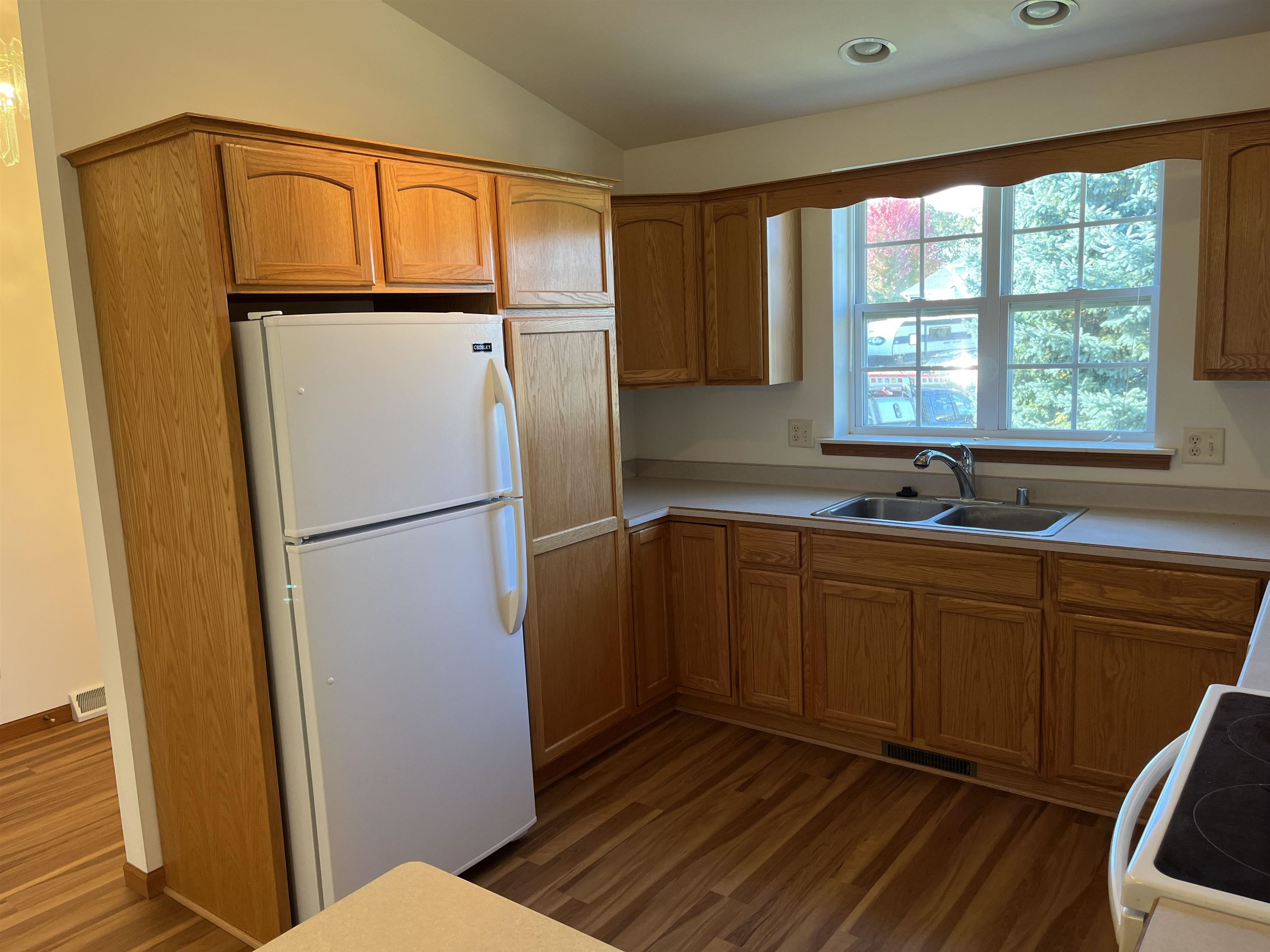 1175 St Albert The Great Court, Unit 1175 Sun Prairie, WI 53590 - Photo 4 of 14