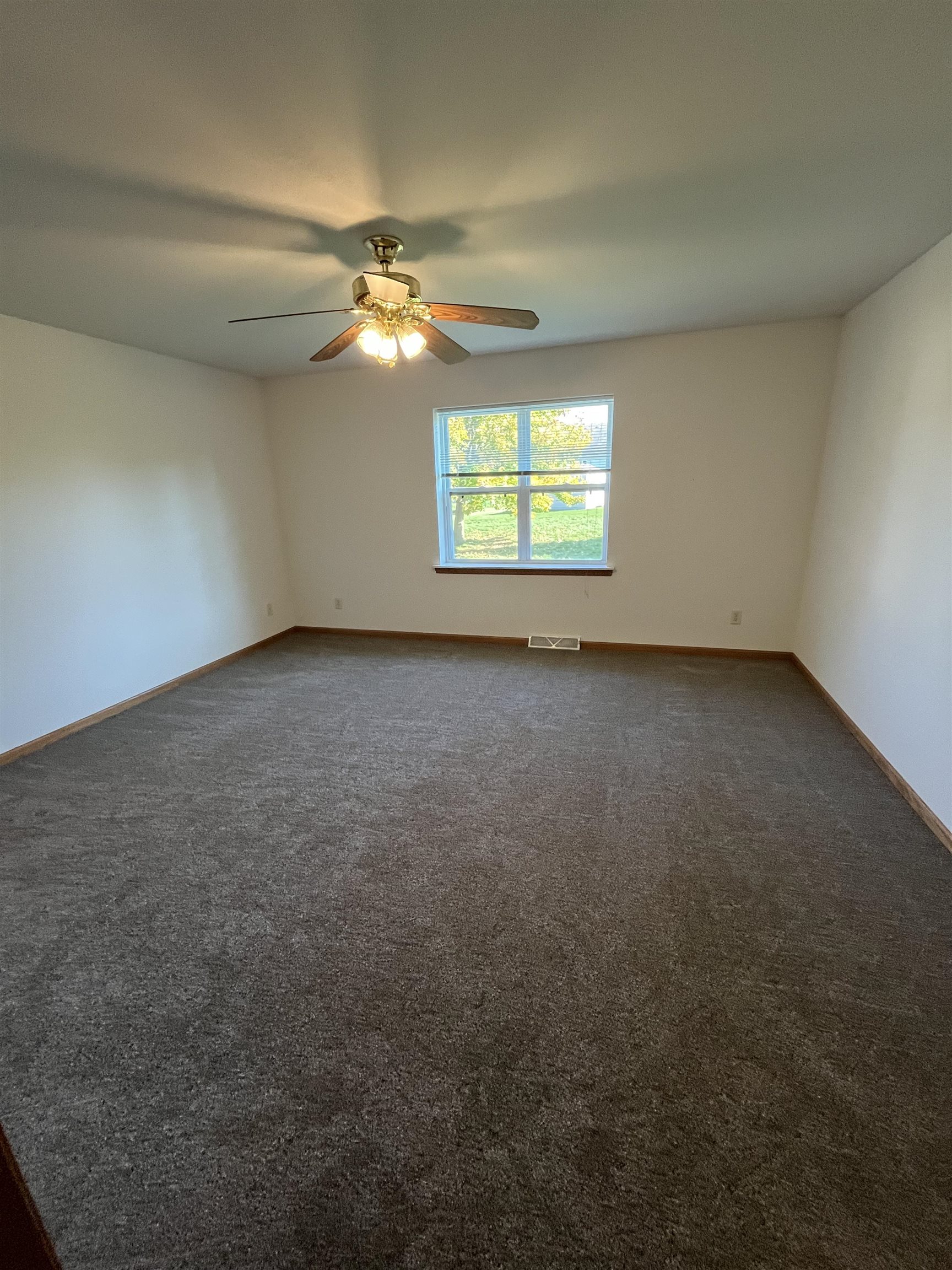 1175 St Albert The Great Court, Unit 1175 Sun Prairie, WI 53590 - Photo 9 of 14