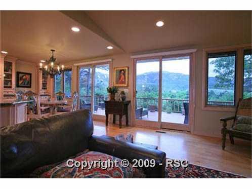 144 Cresta Road Colorado Springs, CO 80906 - Photo 3 of 16