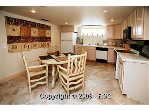 144 Cresta Road Colorado Springs, CO 80906 - Photo 9 of 16