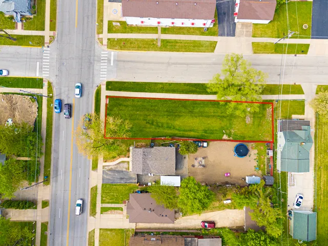 a view of an outdoor space