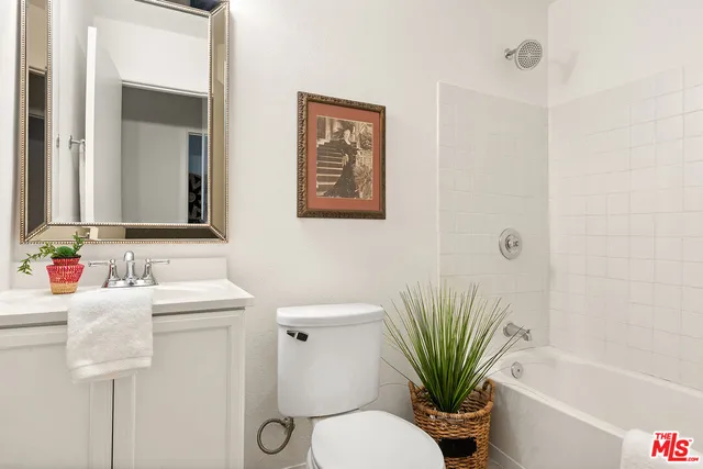 $1,099,000 | 4014 Baywood Street, Los Angeles, CA 90039