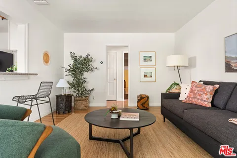 $1,099,000 | 4014 Baywood Street, Los Angeles, CA 90039