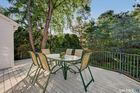 $1,699,000 | 35 South Benson Commons, Fairfield, CT 06824