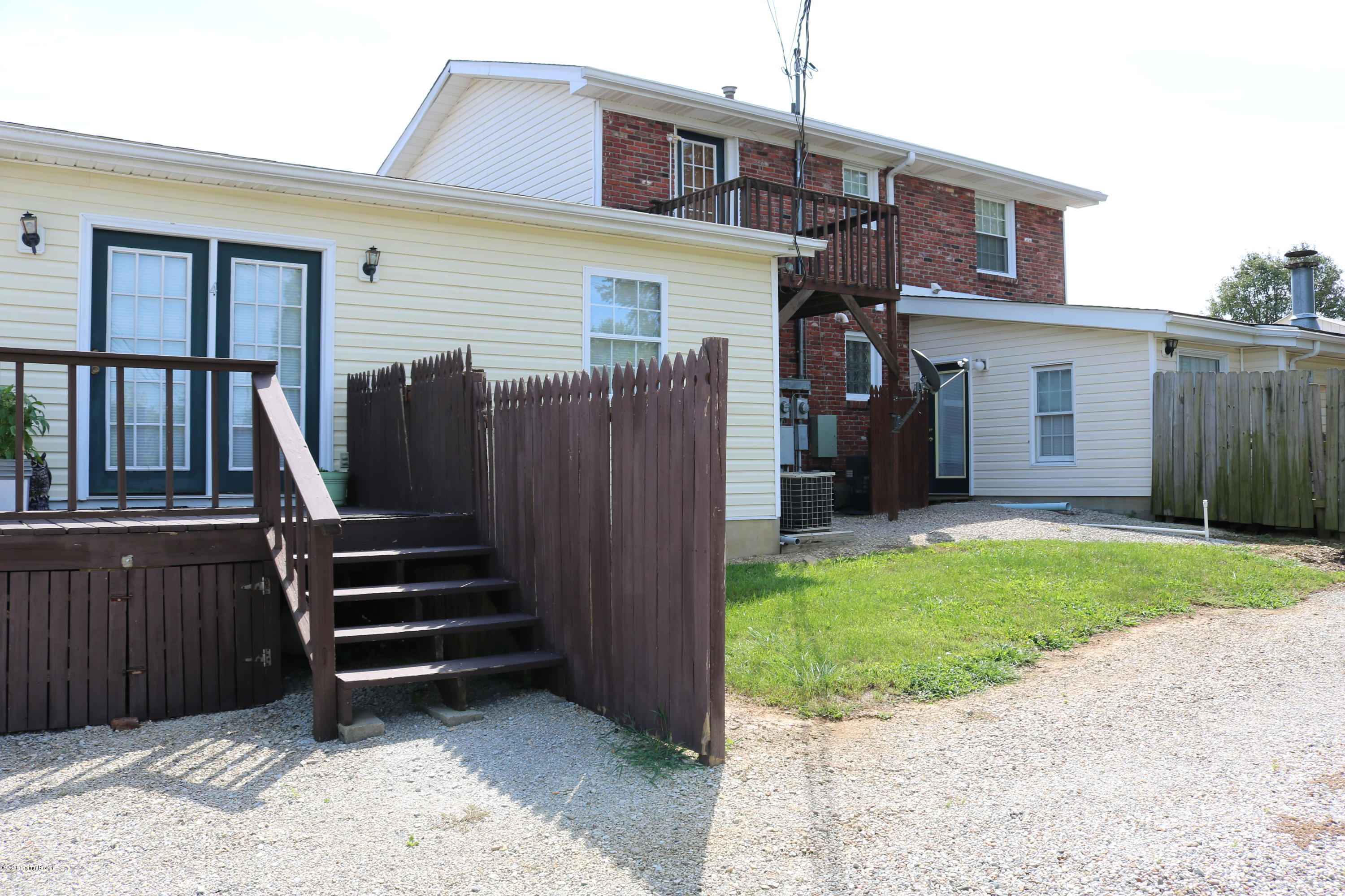 771 North Bardstown Road Mount Washington, KY 40047 - Photo 6 of 20 IMG_1657