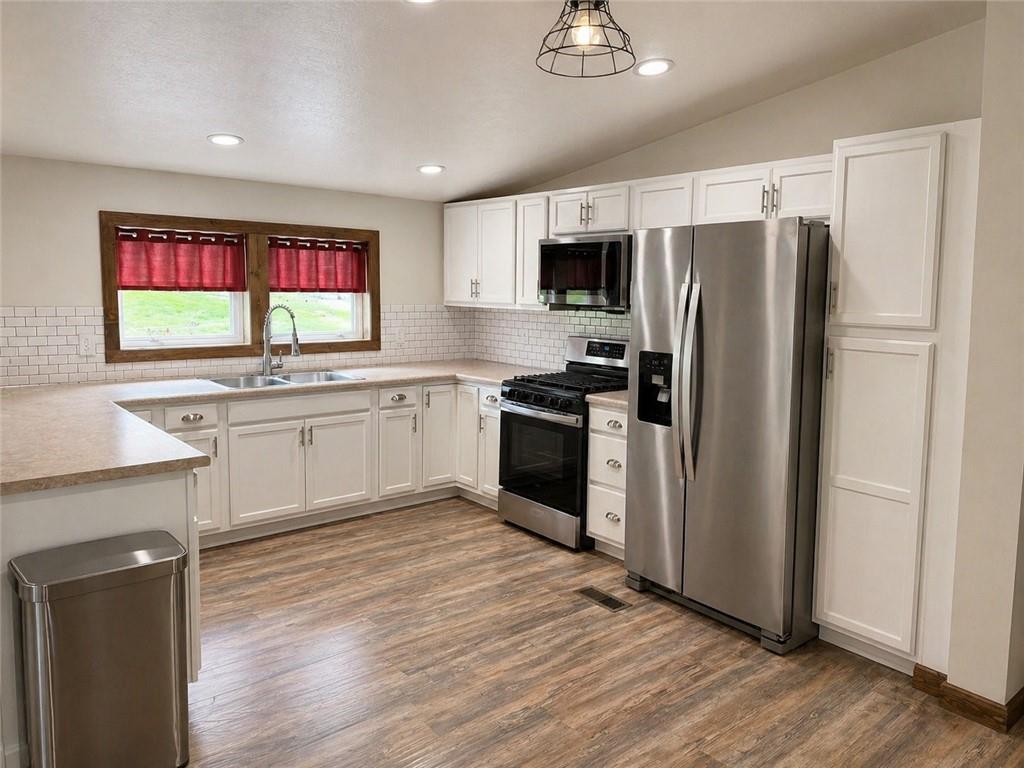 28 Ridge Road Burgettstown, PA 15021 - Photo 12 of 23 kitchen
