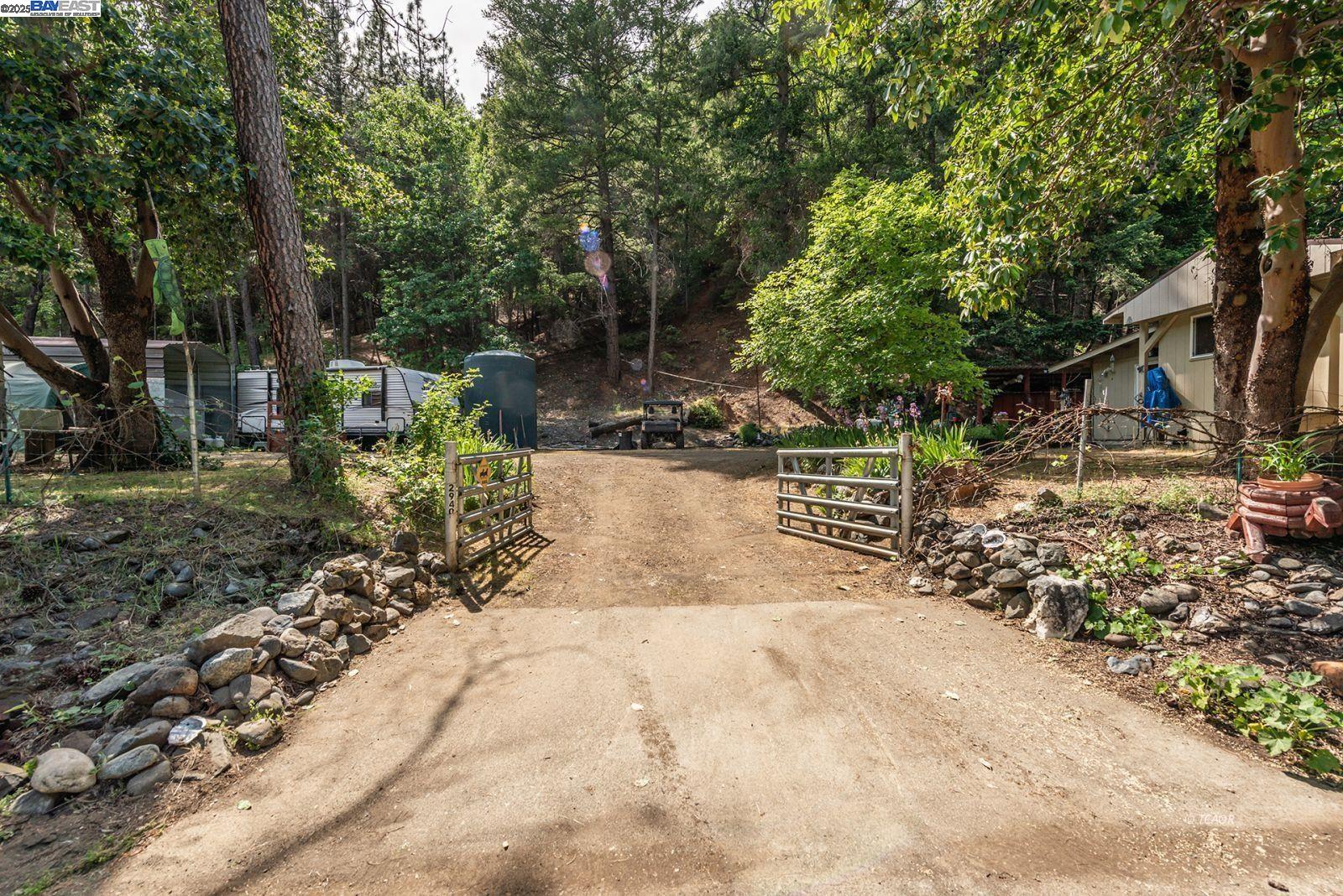 2940 Dutch Creek Road Junction City, CA 96048 - Photo 4 of 47