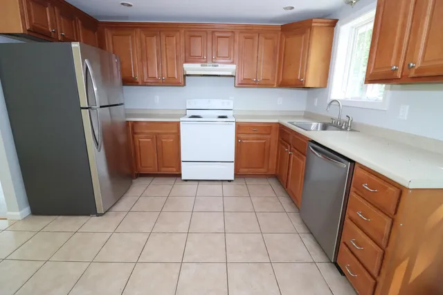 $299,900 | 102 Country Club Road 1, Unit 11B, Sanford, ME 04073