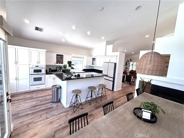 $5,000 | 23939 Hammond Court, Valencia, CA 91354