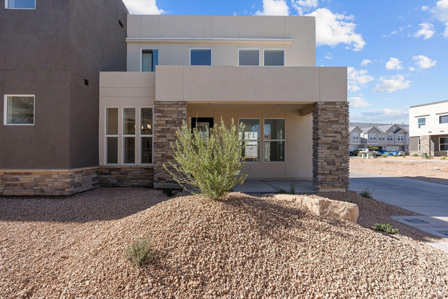 523 West Olive Lane St. George, UT 84790 - Photo 2 of 47