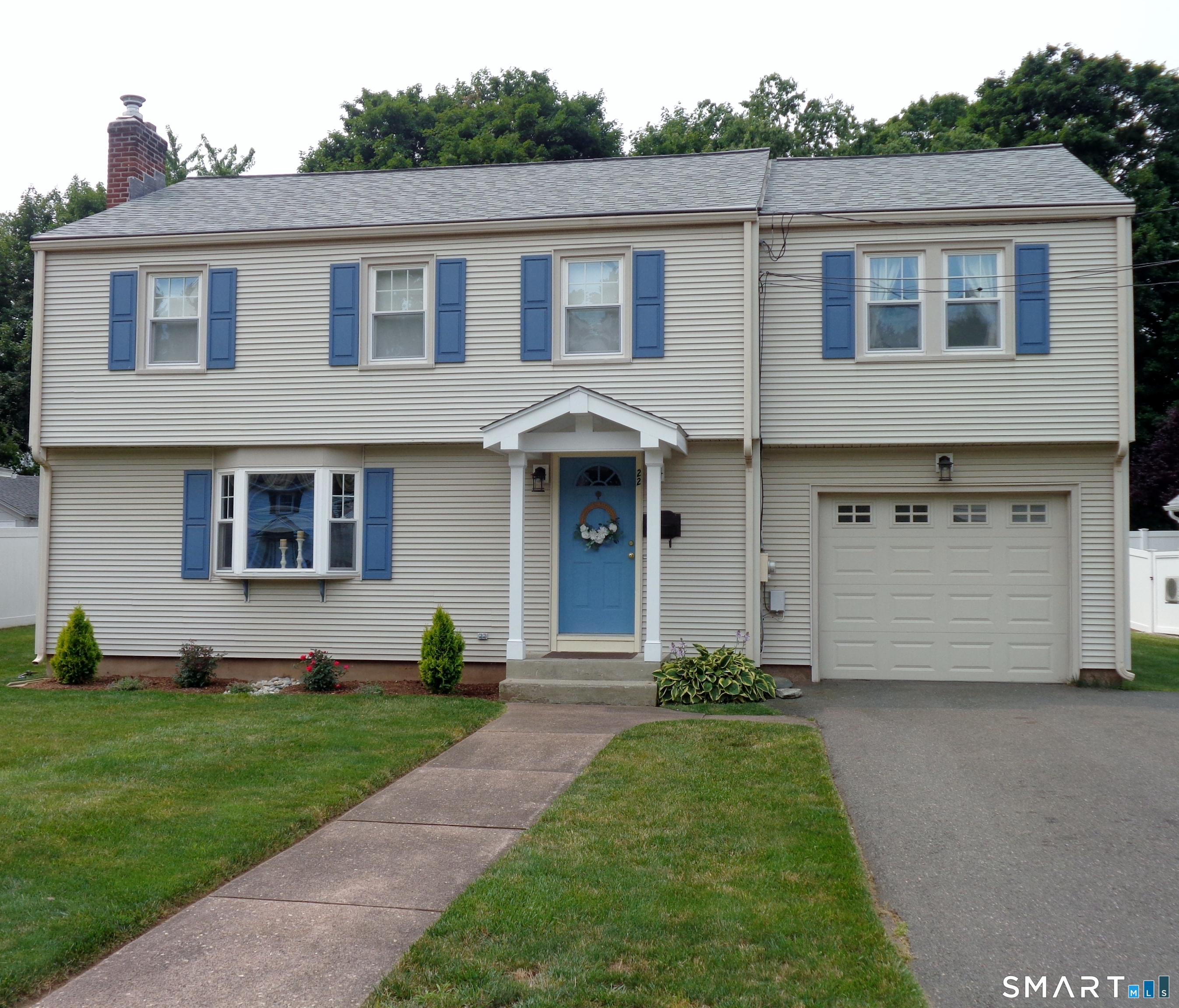 22 Scarborough Road Manchester, CT 06040 - Photo 1 of 28 Exterior Front