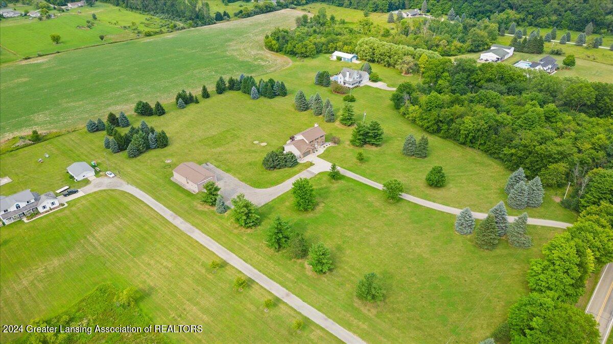 8310 Clark Road Grand Ledge, MI 48837 - Photo 38 of 47 07-Media Jett - 04