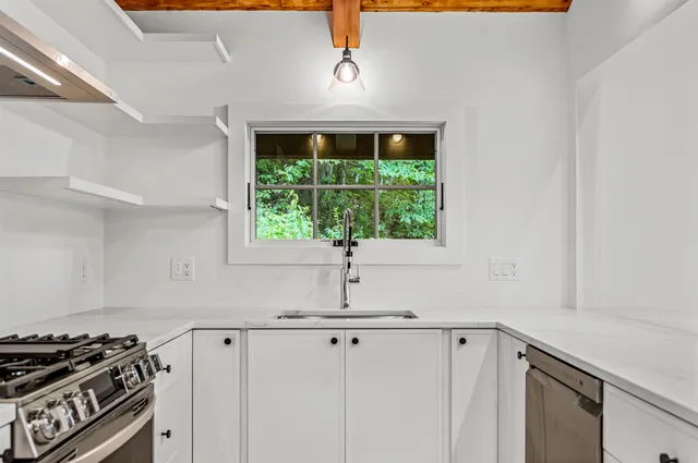 $999,000 | 2878 German Flats Road, Warren, VT 05674