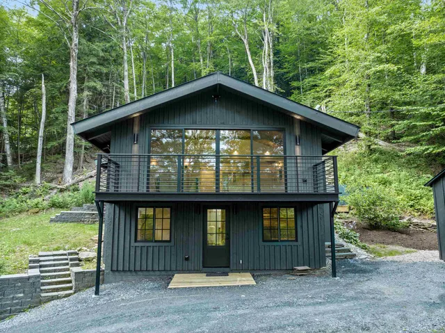 $999,000 | 2878 German Flats Road, Warren, VT 05674