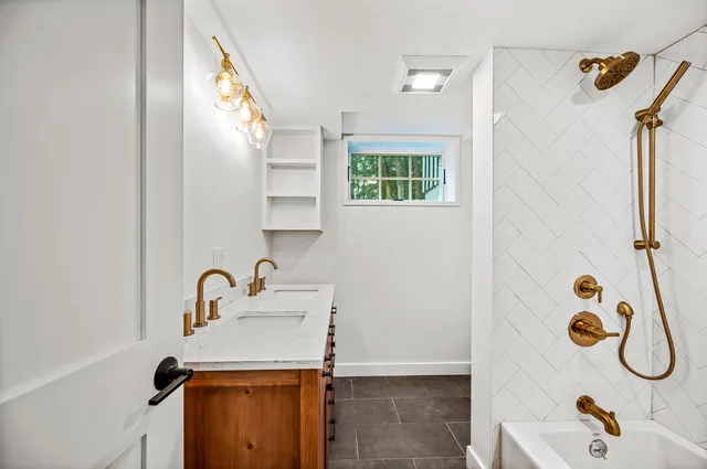 $999,000 | 2878 German Flats Road, Warren, VT 05674