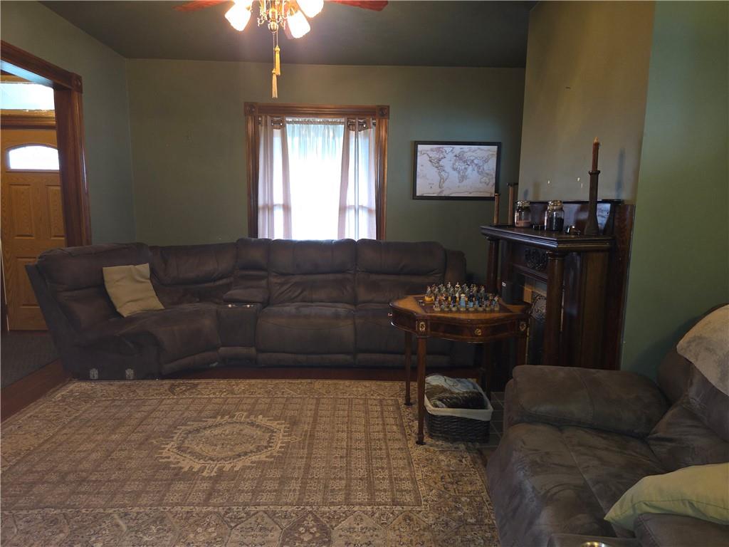 534 East Pearl Street Butler, PA 16001 - Photo 8 of 36
