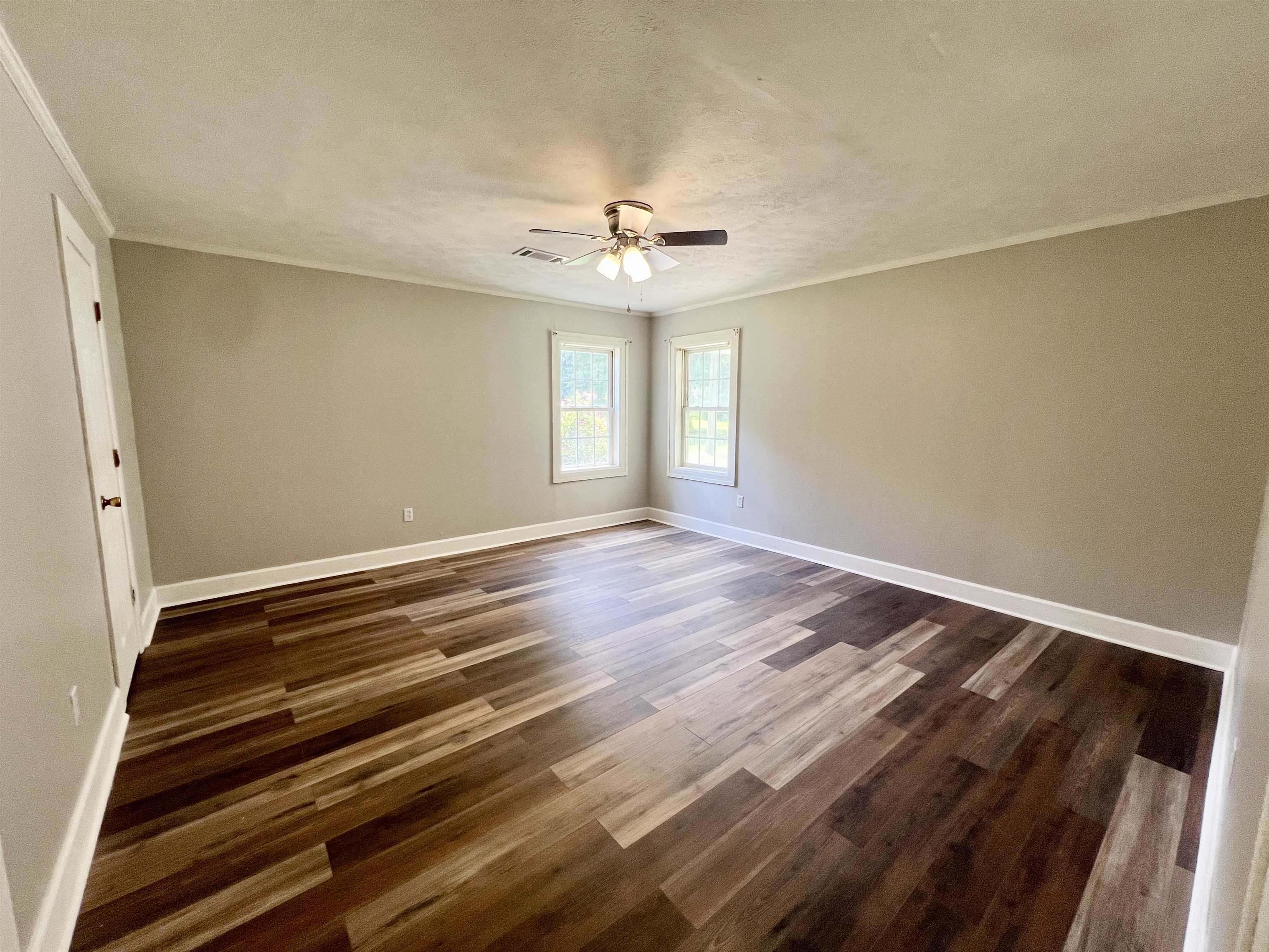 250 Ranch Street Savannah, TN 38372 - Photo 5 of 29 a view of room with window and ceiling fan