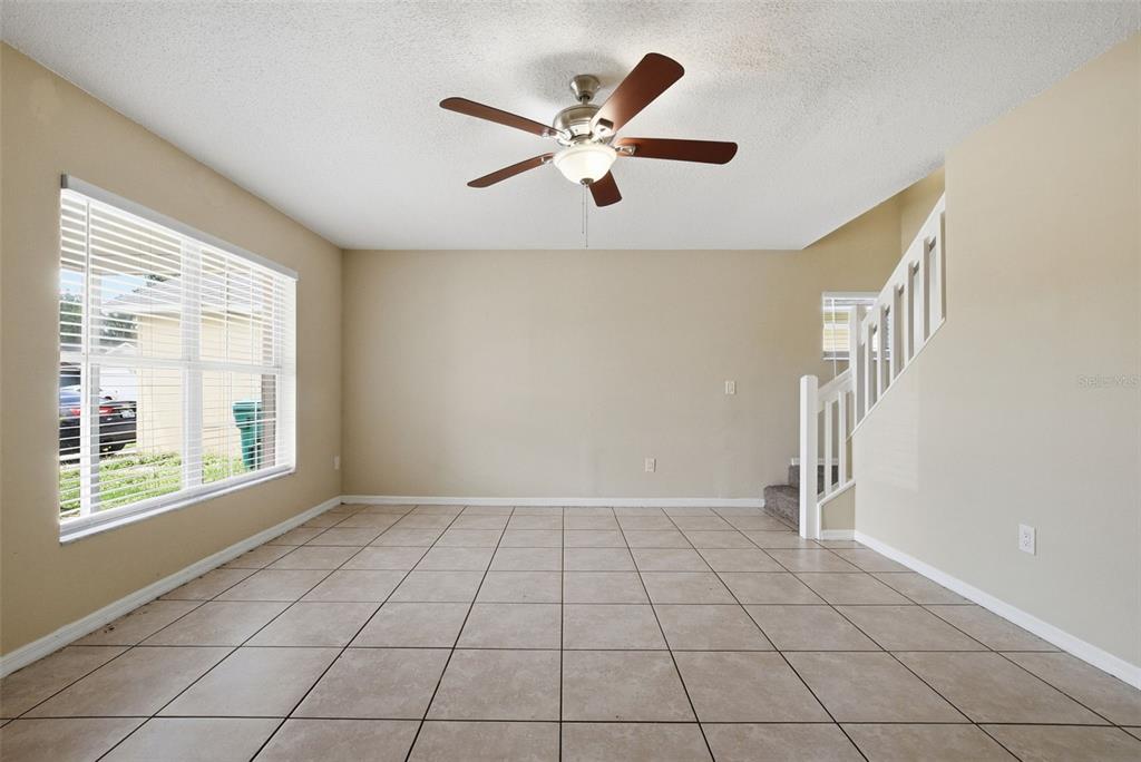 617 Greys Ferry Road Orlando, FL 32811 - Photo 11 of 35 a view of an empty room with a window
