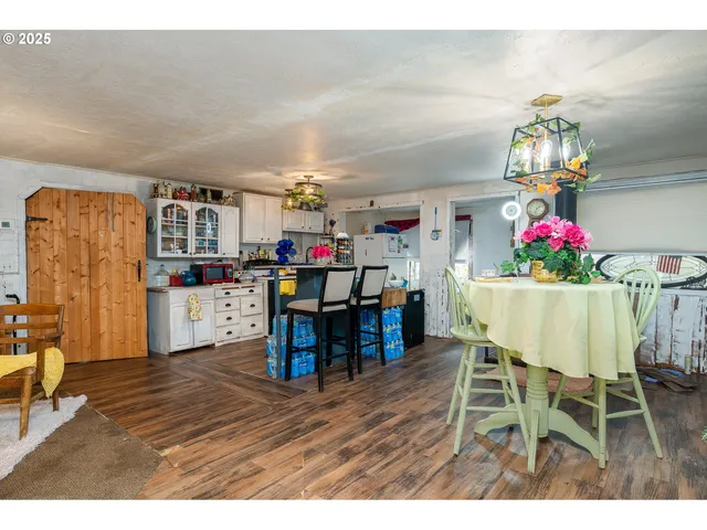 $249,000 | 30210 North Santiam Highway, Mill City, OR 97360