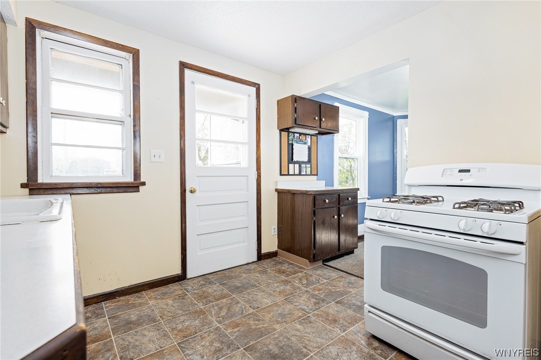 10027 Alexander Road Alexander, NY 14005 - Photo 25 of 33