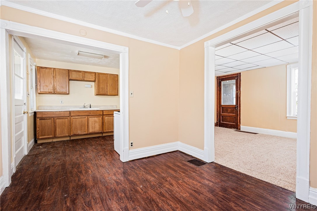 10027 Alexander Road Alexander, NY 14005 - Photo 5 of 33