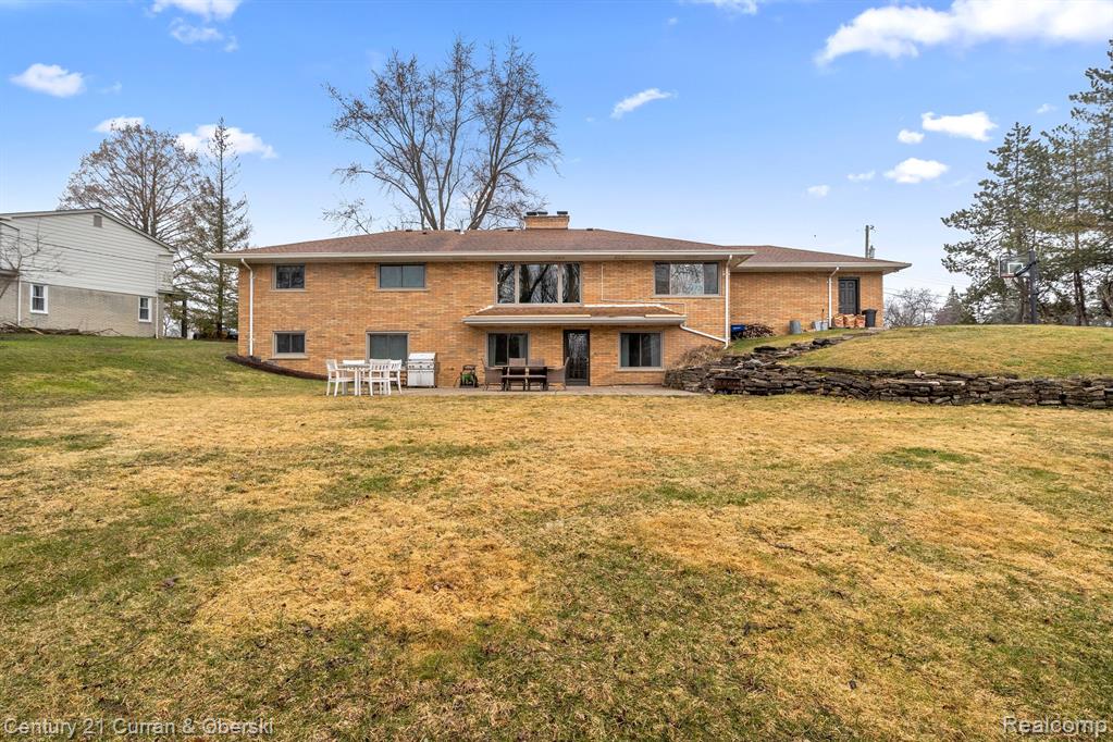 35765 Springvale Street Farmington Hills, MI 48331 - Photo 45 of 53
