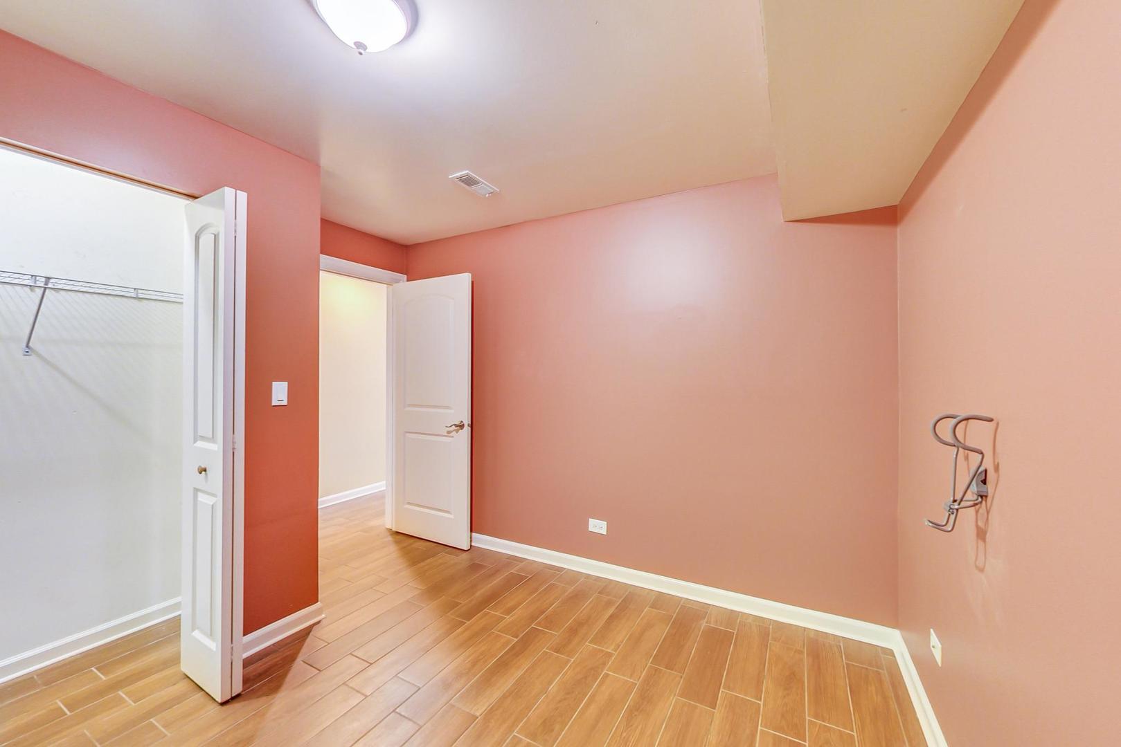 1325 East Marquette Road, Unit 1 Chicago, IL 60637 - Photo 33 of 42