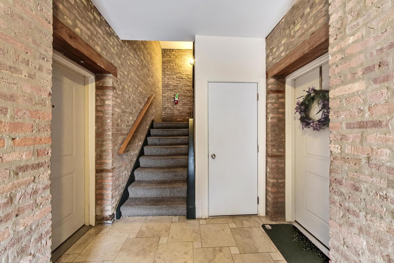 1325 East Marquette Road, Unit 1 Chicago, IL 60637 - Photo 8 of 42