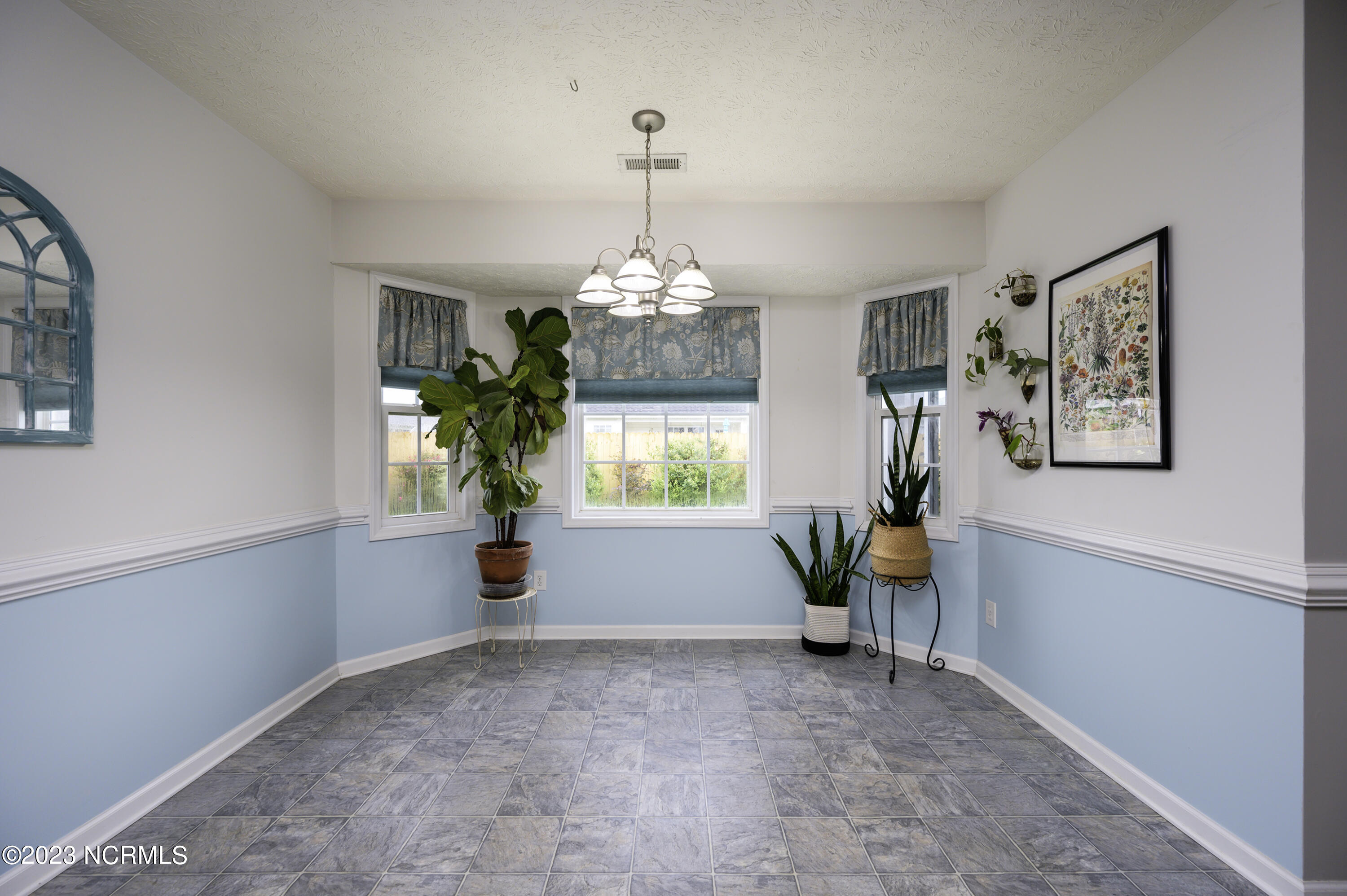 111 Conner Grant Road New Bern, NC 28562 - Photo 22 of 49 Breakfast Nook
