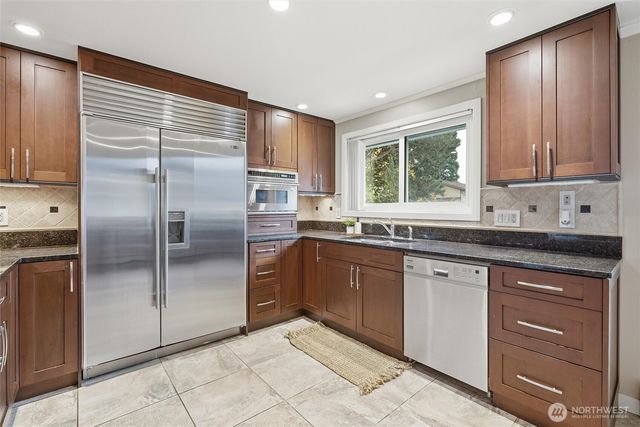 $625,000 | 3410 Forest Court, Bellingham, WA 98225