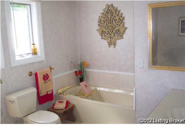 2611 Meadow Road Louisville, KY 40205 - Photo 16 of 25 Additional Photo