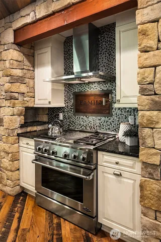 $2,699,000 | 35909 Southeast 89th Place, Snoqualmie, WA 98065