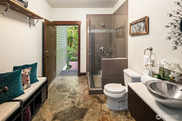 $2,699,000 | 35909 Southeast 89th Place, Snoqualmie, WA 98065