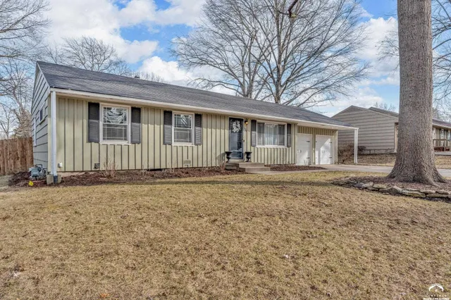 $479,900 | 7609 Russell Road, Prairie Village, KS 66208