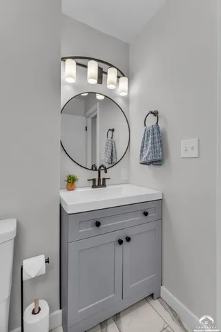 $479,900 | 7609 Russell Road, Prairie Village, KS 66208