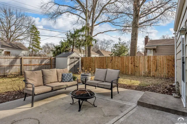 $479,900 | 7609 Russell Road, Prairie Village, KS 66208