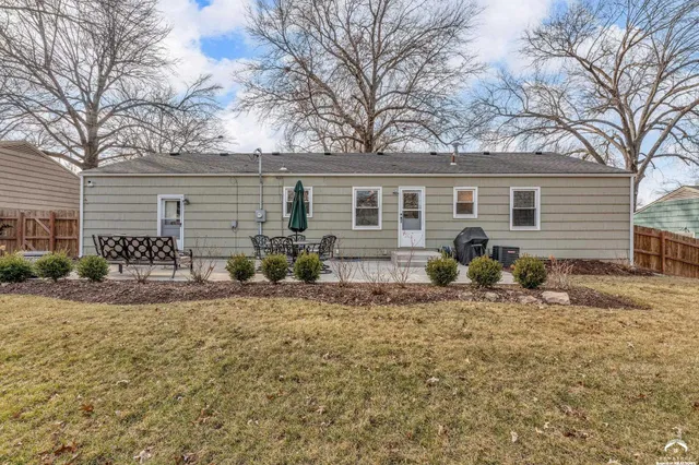 $479,900 | 7609 Russell Road, Prairie Village, KS 66208