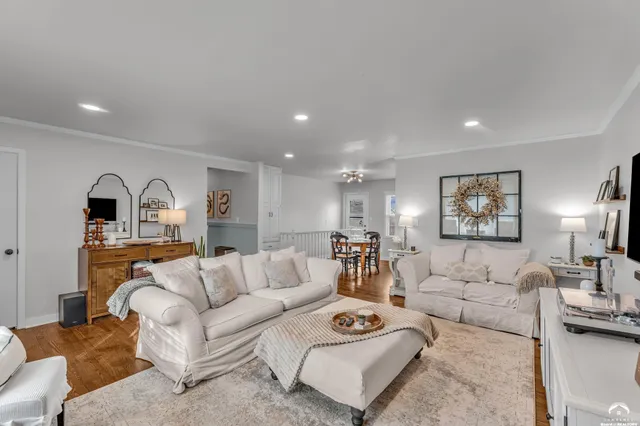 $479,900 | 7609 Russell Road, Prairie Village, KS 66208