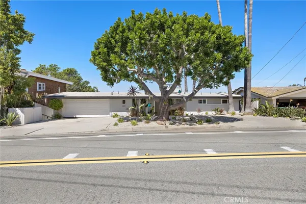 $4,500 | 2120 Temple Hills Drive, Unit LOWR, Laguna Beach, CA 92651