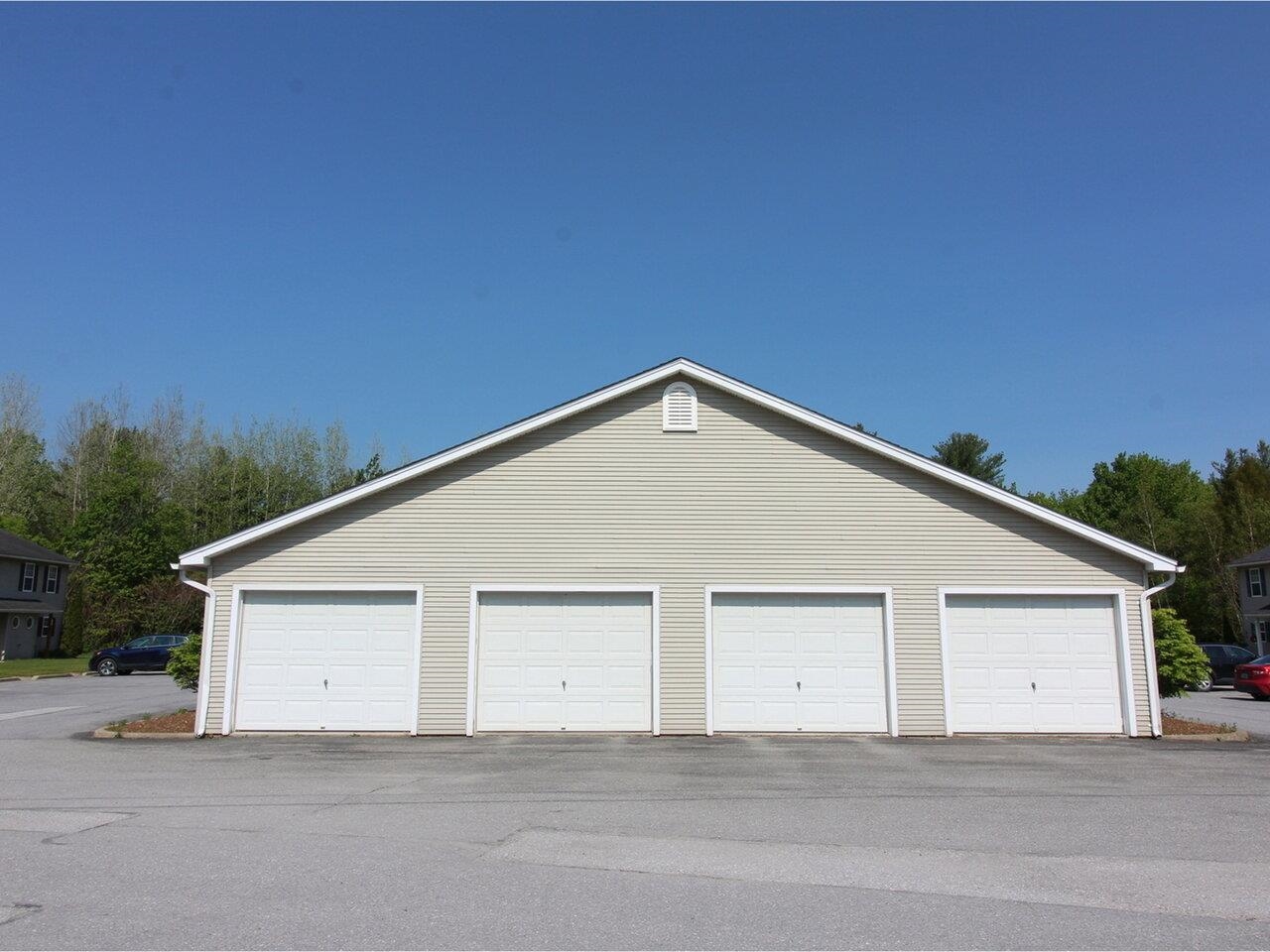 48 Colonial Road, Unit 103 Fairfax, VT 05454 - Photo 22 of 27