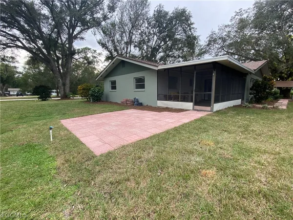 $2,850 | 17890 Leetana Road, North Fort Myers, FL 33917