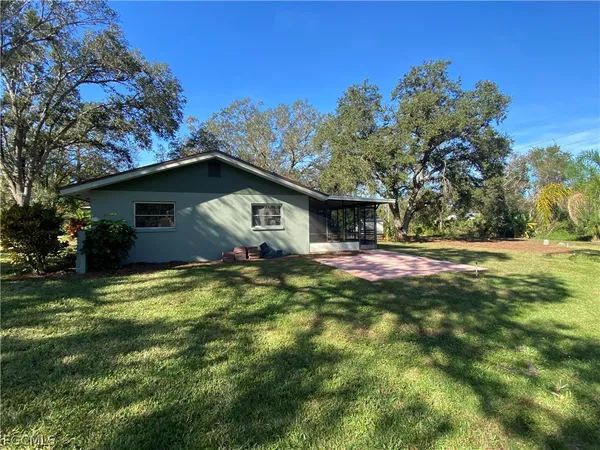 $2,850 | 17890 Leetana Road, North Fort Myers, FL 33917