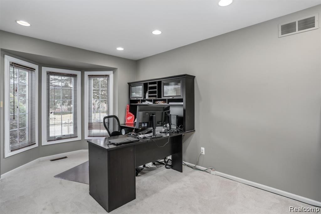 3837 Beechcrest Road Rochester Hills, MI 48309 - Photo 23 of 24