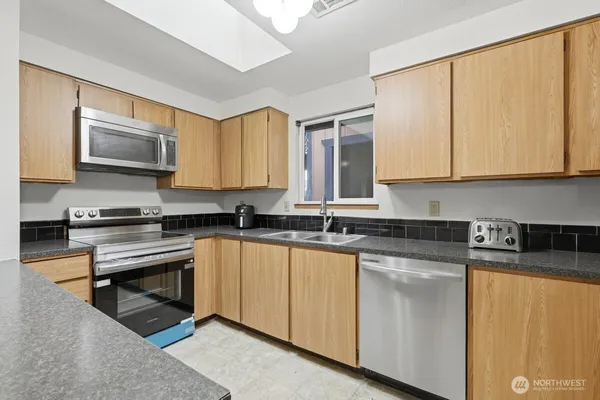 $438,000 | 3105 K Street Northeast, Auburn, WA 98002