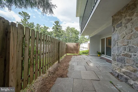 $425,000 | 209 East Chelsea Circle, Newtown Square, PA 19073