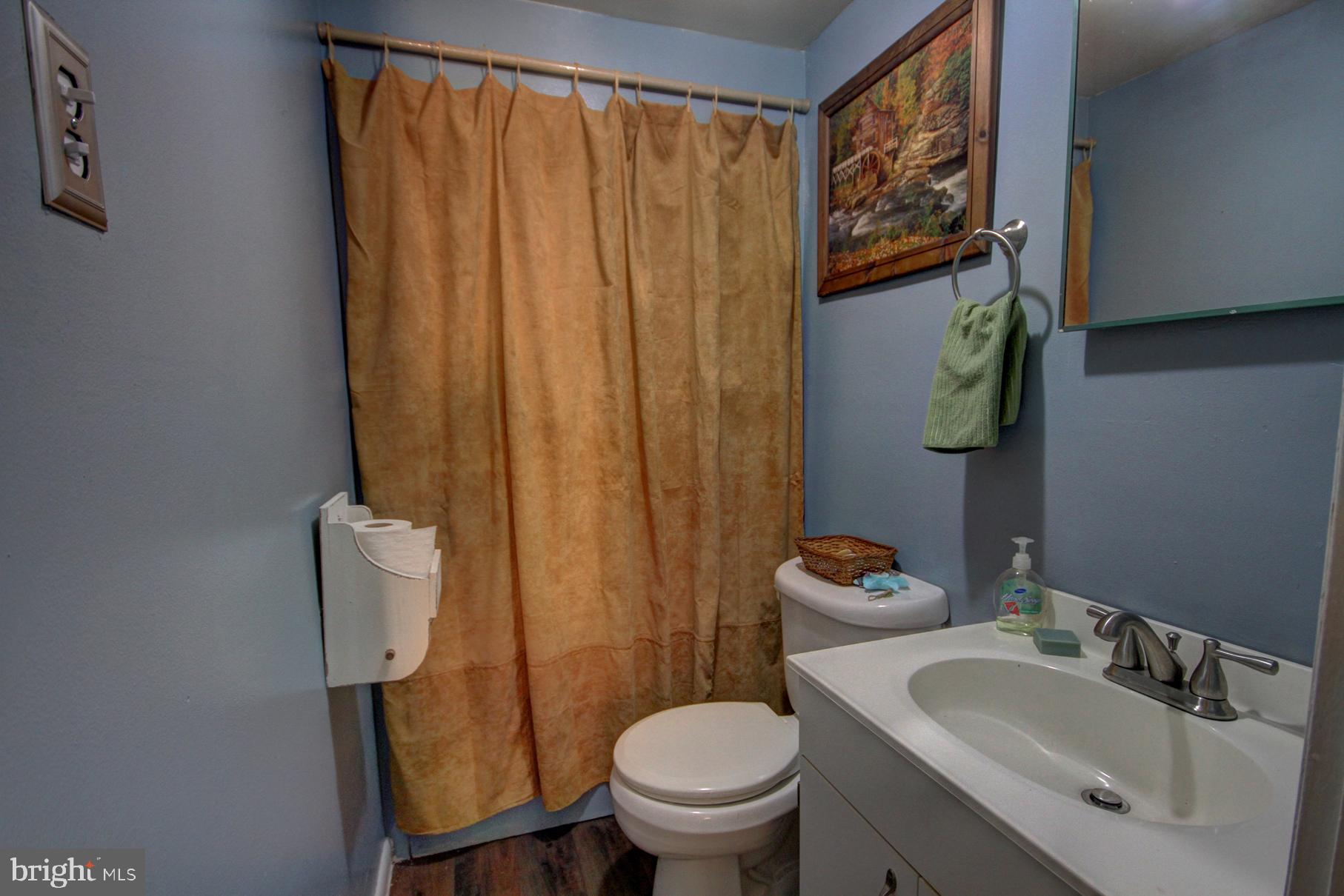 938 Andover Road Lansdale, PA 19446 - Photo 13 of 25 Half-bath
